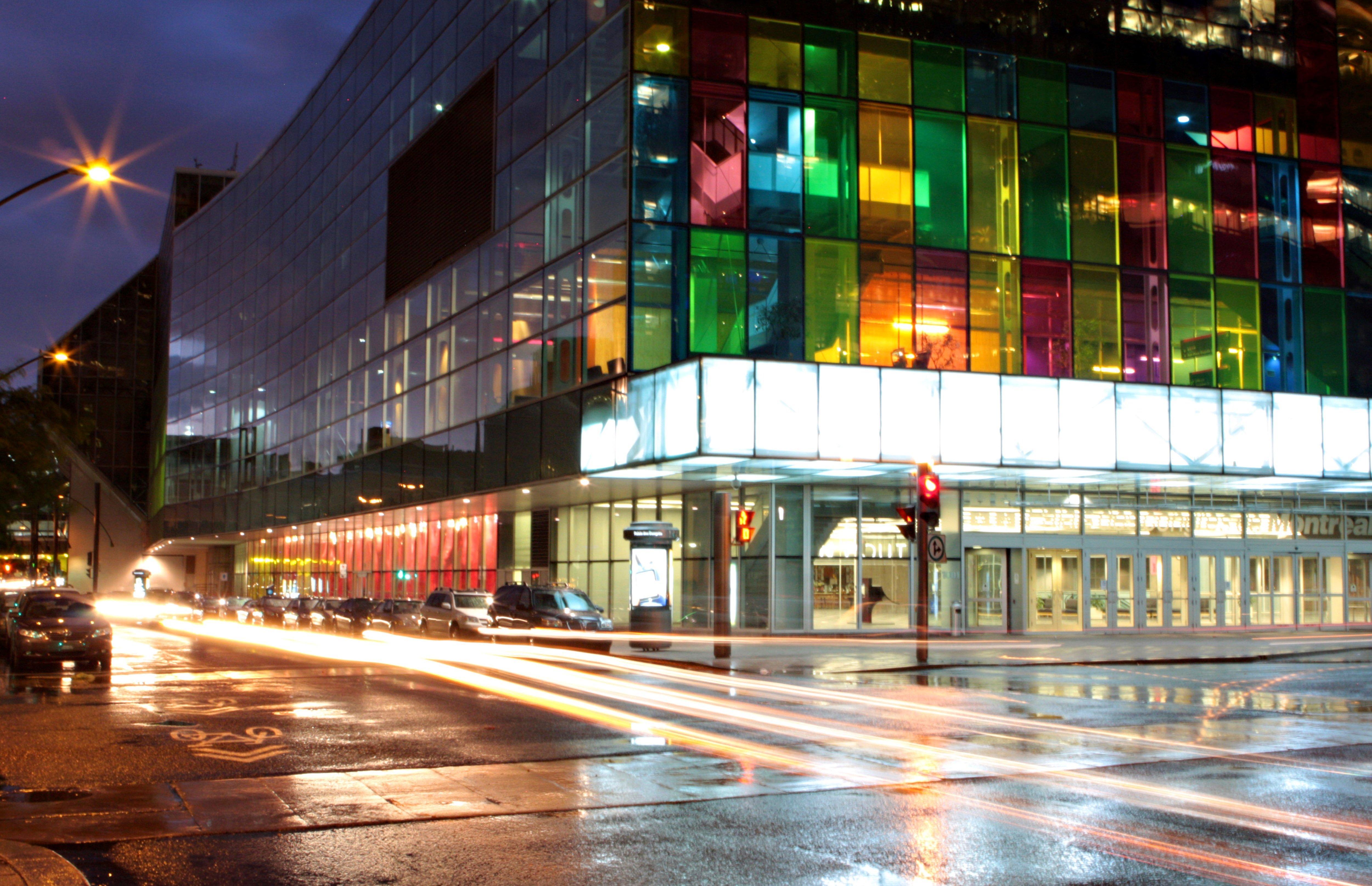 Holiday Inn Montreal Centre Ville Downtown, An Ihg Hotel Exterior photo